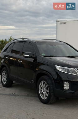 Позашляховик / Кросовер Kia Sorento 2012 в 