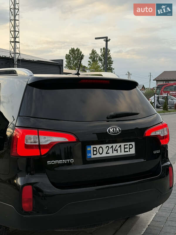 Позашляховик / Кросовер Kia Sorento 2012 в Івано-Франківську