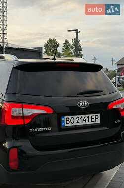 Позашляховик / Кросовер Kia Sorento 2012 в 