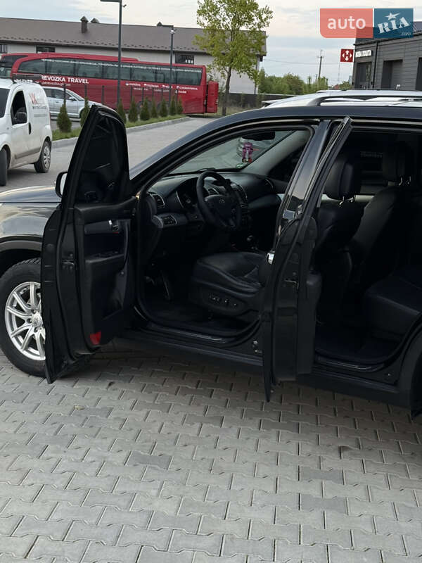 Позашляховик / Кросовер Kia Sorento 2012 в Івано-Франківську