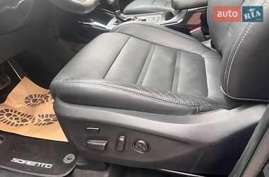 Внедорожник / Кроссовер Kia Sorento 2015 в 