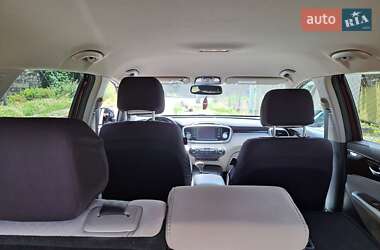 Позашляховик / Кросовер Kia Sorento 2016 в 