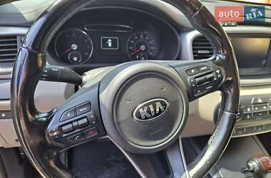 Позашляховик / Кросовер Kia Sorento 2016 в 