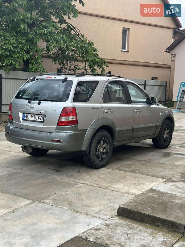 Позашляховик / Кросовер Kia Sorento 2003 в Тячеві