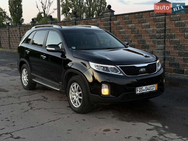 Позашляховик / Кросовер Kia Sorento 2013 в 