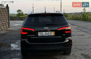 Позашляховик / Кросовер Kia Sorento 2013 в 