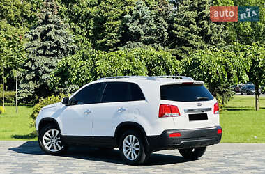 Позашляховик / Кросовер Kia Sorento 2011 в 