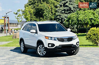 Позашляховик / Кросовер Kia Sorento 2011 в 