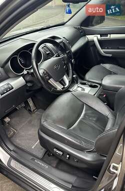 Внедорожник / Кроссовер Kia Sorento 2010 в 