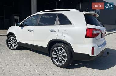 Позашляховик / Кросовер Kia Sorento 2015 в 