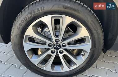 Позашляховик / Кросовер Kia Sorento 2015 в 