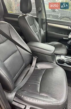 Позашляховик / Кросовер Kia Sorento 2012 в 