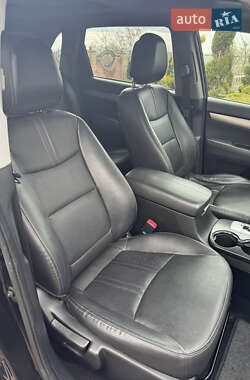 Позашляховик / Кросовер Kia Sorento 2012 в 