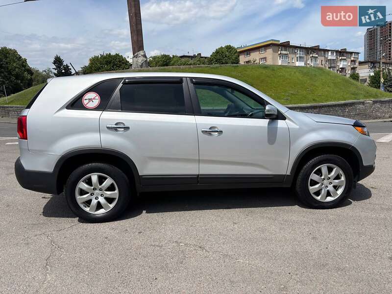 Позашляховик / Кросовер Kia Sorento 2010 в Дніпрі