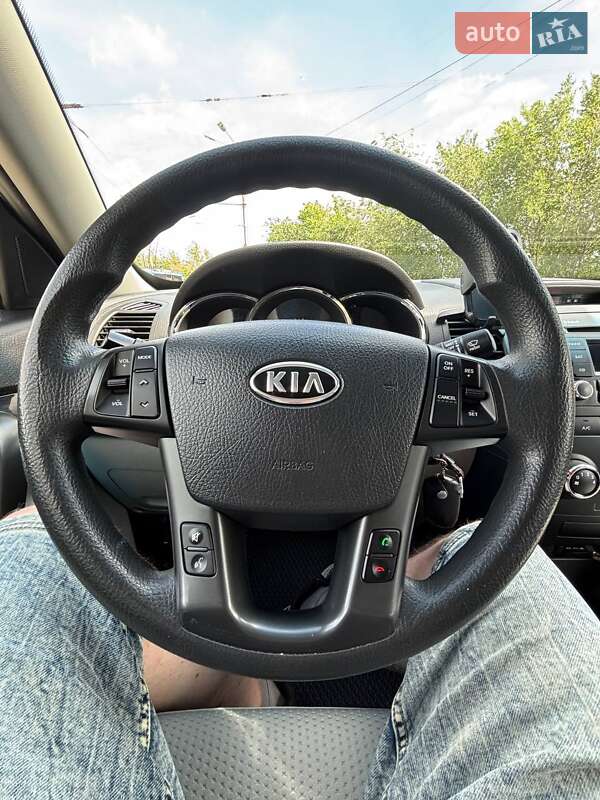 Позашляховик / Кросовер Kia Sorento 2010 в Дніпрі