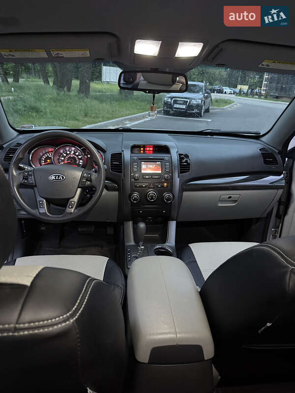 Внедорожник / Кроссовер Kia Sorento 2012 в Чернигове