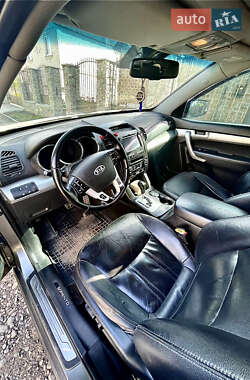 Внедорожник / Кроссовер Kia Sorento 2012 в 