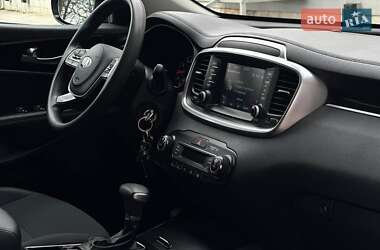 Внедорожник / Кроссовер Kia Sorento 2019 в 