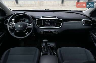 Внедорожник / Кроссовер Kia Sorento 2019 в 