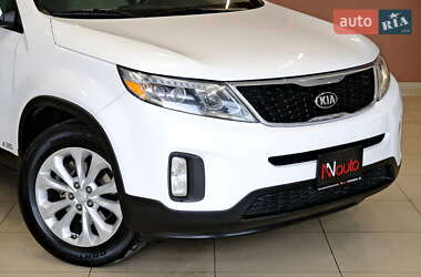 Позашляховик / Кросовер Kia Sorento 2015 в 
