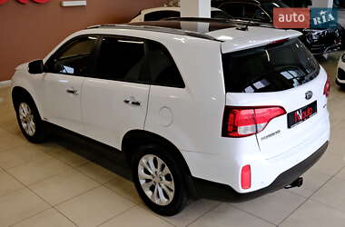 Позашляховик / Кросовер Kia Sorento 2015 в 