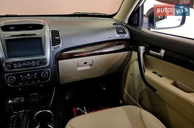 Позашляховик / Кросовер Kia Sorento 2015 в 