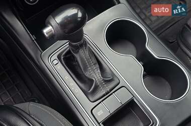 Внедорожник / Кроссовер Kia Sorento 2015 в 