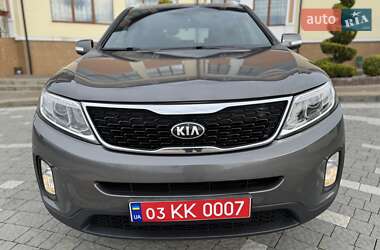 Позашляховик / Кросовер Kia Sorento 2013 в 
