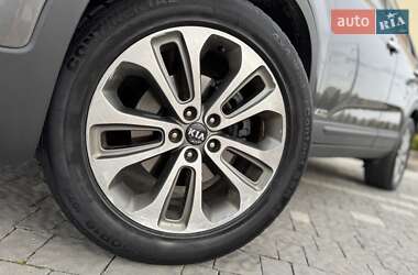 Позашляховик / Кросовер Kia Sorento 2013 в 