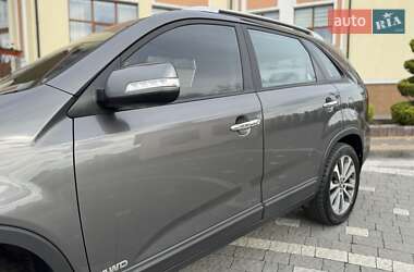 Позашляховик / Кросовер Kia Sorento 2013 в 