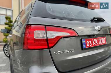 Позашляховик / Кросовер Kia Sorento 2013 в 