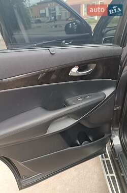 Позашляховик / Кросовер Kia Sorento 2015 в 