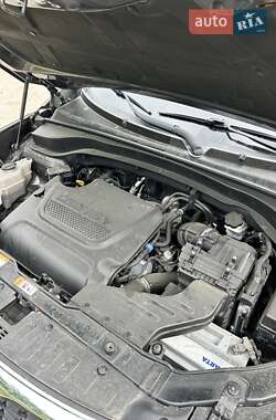 Позашляховик / Кросовер Kia Sorento 2012 в 