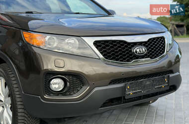 Позашляховик / Кросовер Kia Sorento 2010 в 