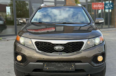 Позашляховик / Кросовер Kia Sorento 2010 в 
