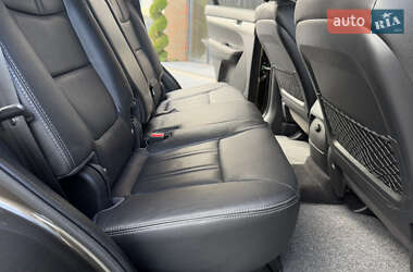 Позашляховик / Кросовер Kia Sorento 2010 в 