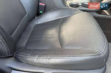 Позашляховик / Кросовер Kia Sorento 2010 в 