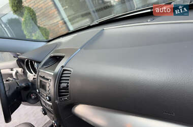 Позашляховик / Кросовер Kia Sorento 2010 в 