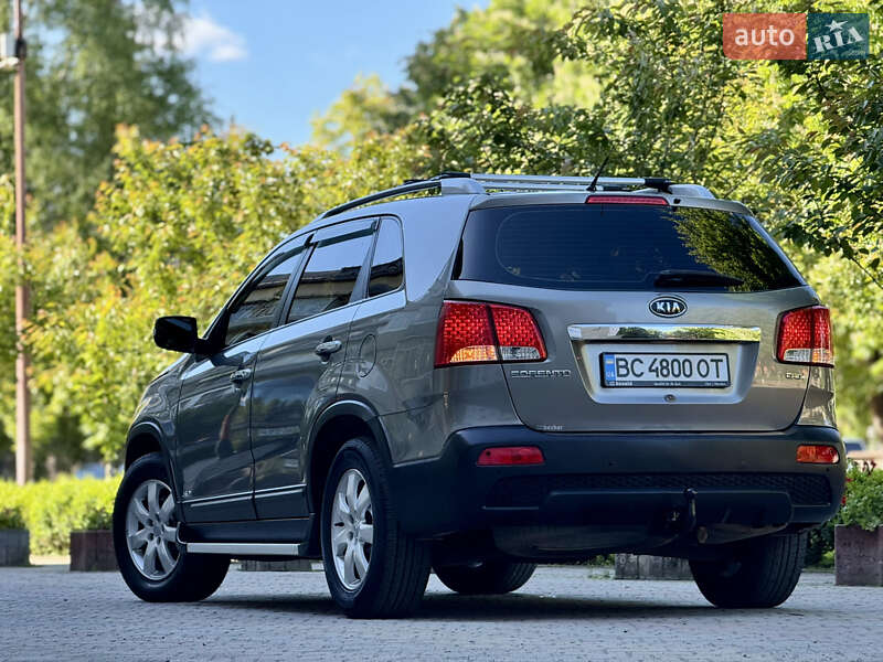 Внедорожник / Кроссовер Kia Sorento 2010 в Выгоде