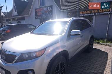 Позашляховик / Кросовер Kia Sorento 2011 в 