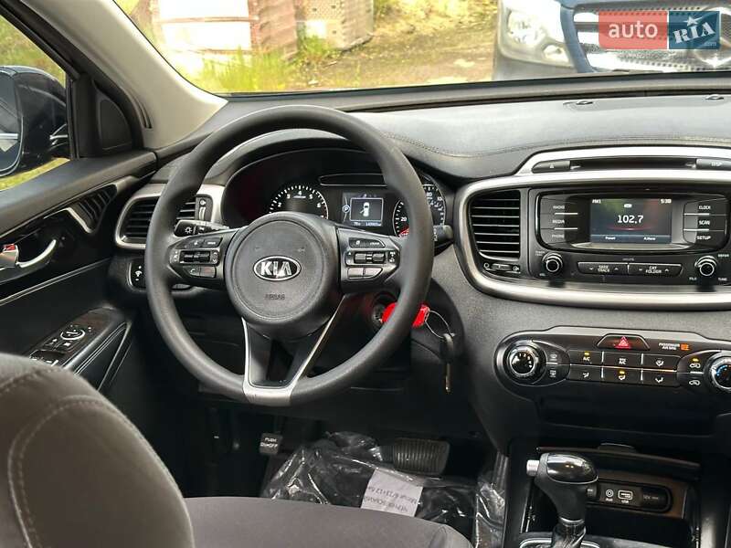 Позашляховик / Кросовер Kia Sorento 2016 в Самборі