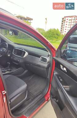 Внедорожник / Кроссовер Kia Sorento 2016 в 