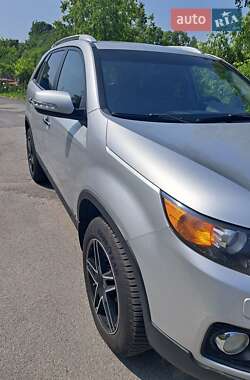 Внедорожник / Кроссовер Kia Sorento 2011 в 