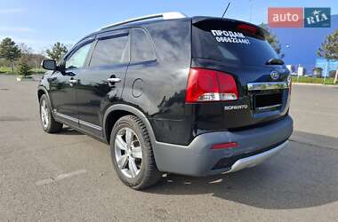 Внедорожник / Кроссовер Kia Sorento 2013 в 