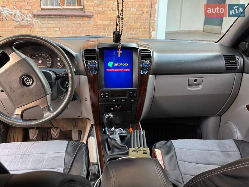 Позашляховик / Кросовер Kia Sorento 2005 в Харкові
