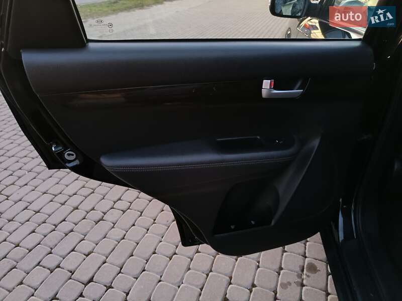 Позашляховик / Кросовер Kia Sorento 2010 в Коломиї