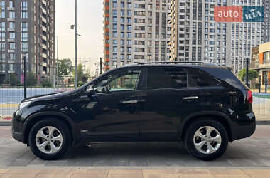 Позашляховик / Кросовер Kia Sorento 2013 в 