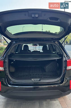 Позашляховик / Кросовер Kia Sorento 2013 в 