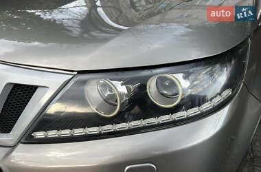 Внедорожник / Кроссовер Kia Sorento 2012 в 