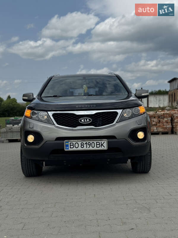 Позашляховик / Кросовер Kia Sorento 2012 в Скалаті